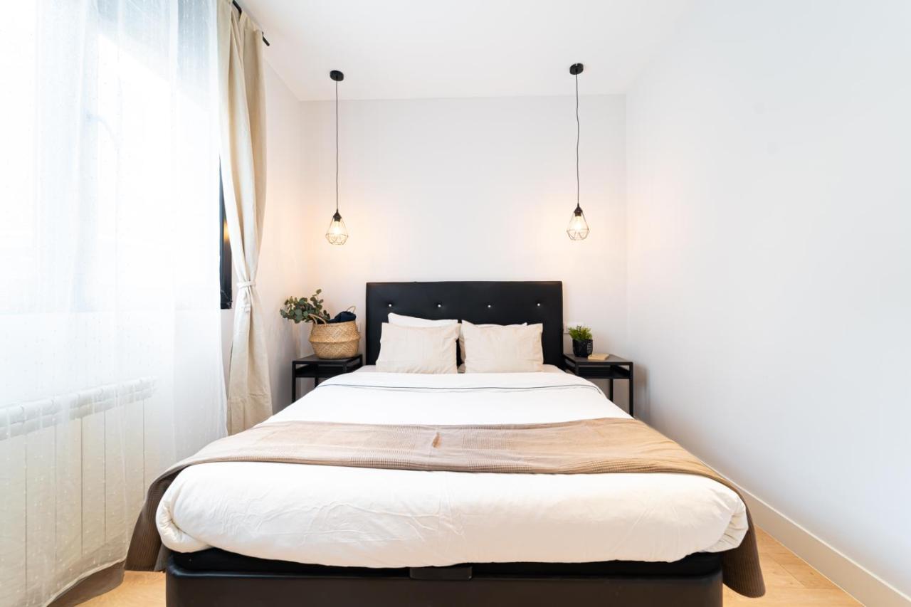 Edsam Madrid Apartments Black Eksteriør billede